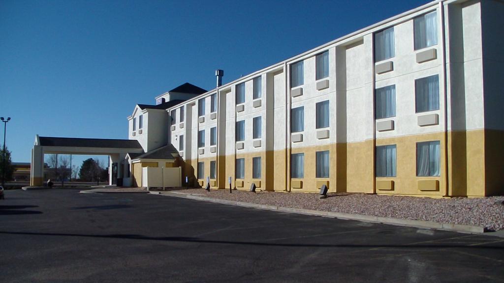 Baymont By Wyndham Fort Collins Eksteriør billede